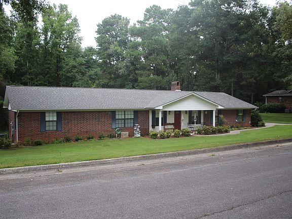 2nd image of 1405 Holly St