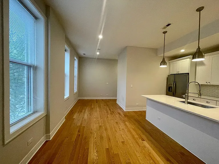 1800 S Throop St #2C — Photo 6