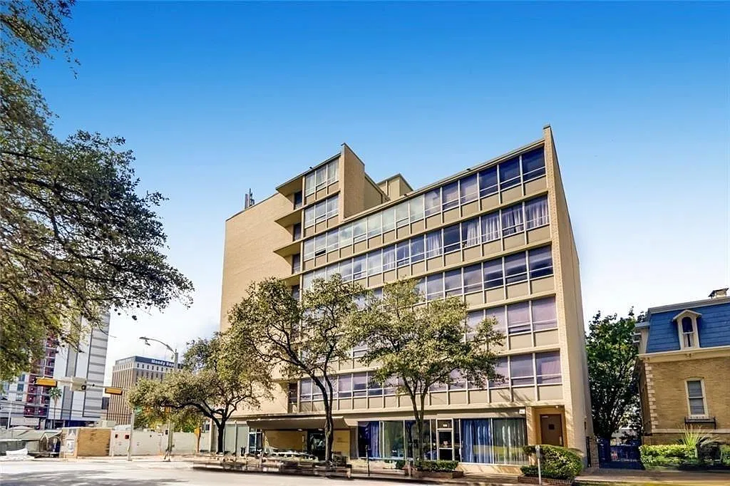 2 bed, 2.0 bath, 880 sqft, $1,650 — Photo 1