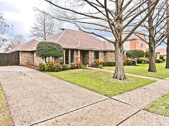 3rd image of 2416 Riverview Dr