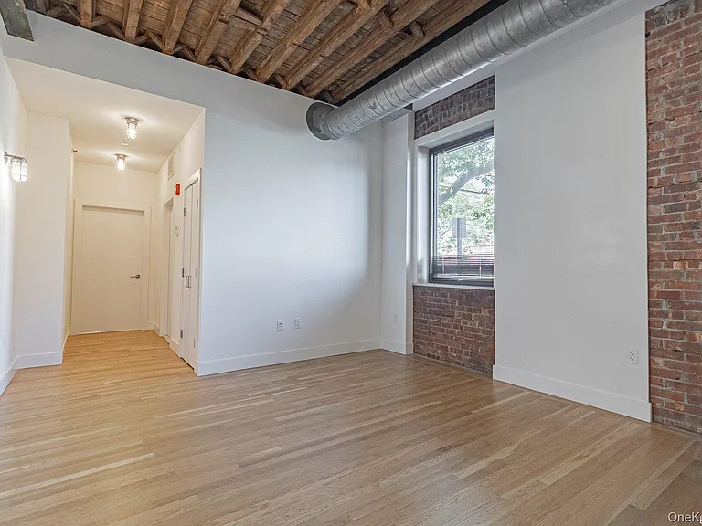 16 Willow Ave #2B — Photo 7