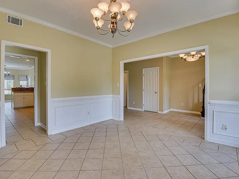 5755 Carriage Hills Dr — Photo 23