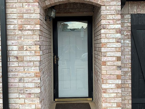 4th image of 1245 SW 126th St