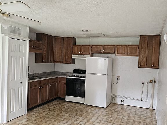 5th image of 29 Hominy Creek Rd