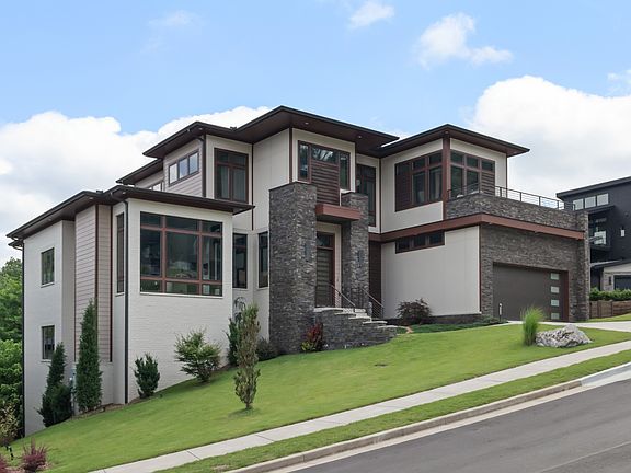 2nd image of 5820 Woodland Hills Dr