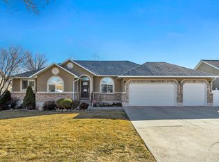 9843 S Tee Box Dr, South Jordan, UT 84009