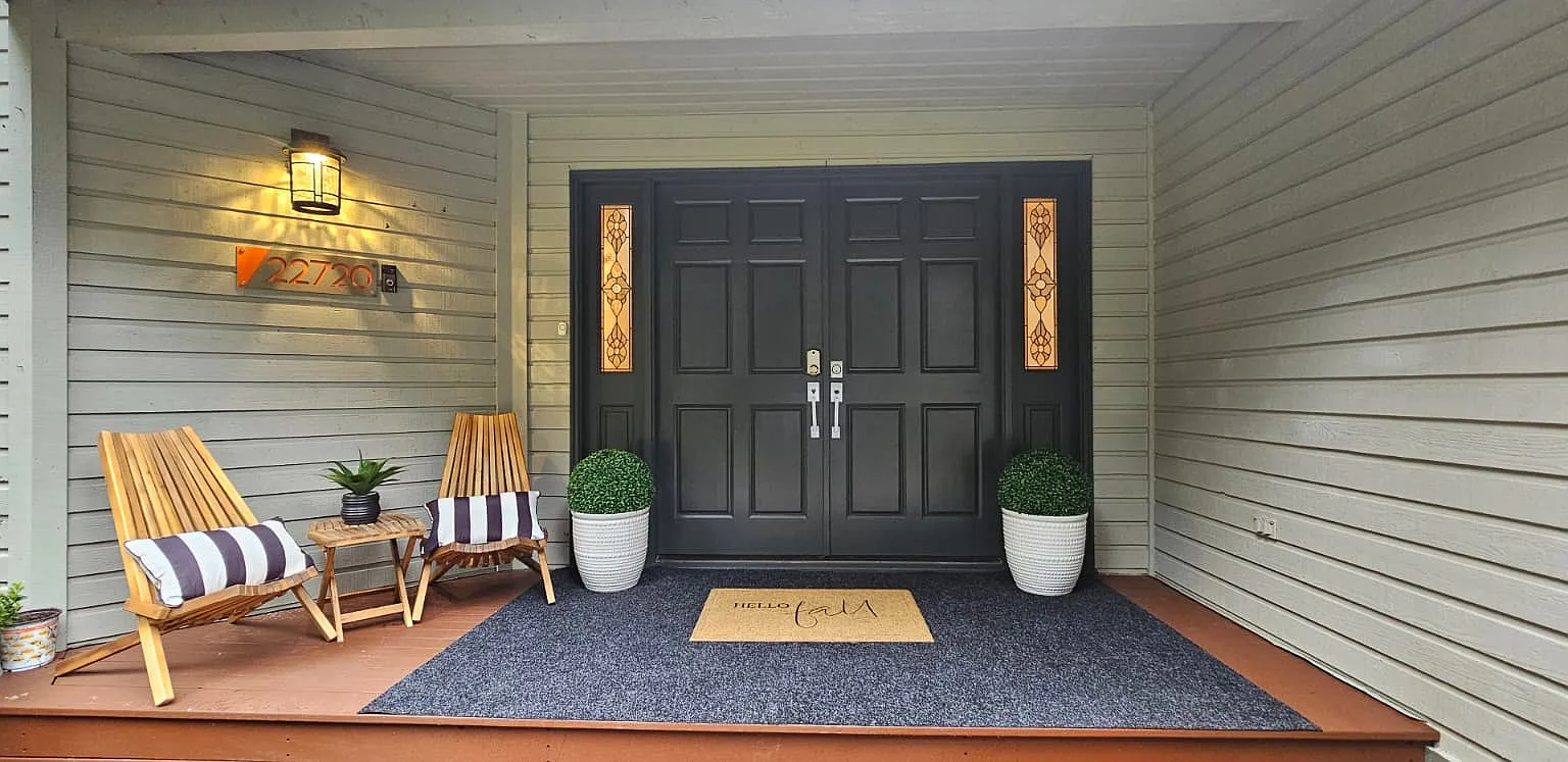 4 bed, 2.5 bath, 3350 sqft, $5,500 — Photo 2