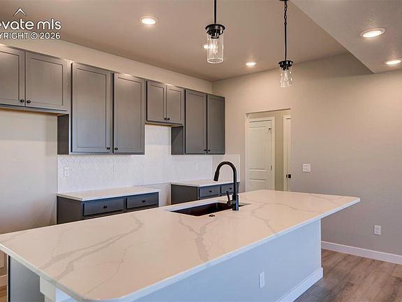 4th image of 13592 Arriba Dr