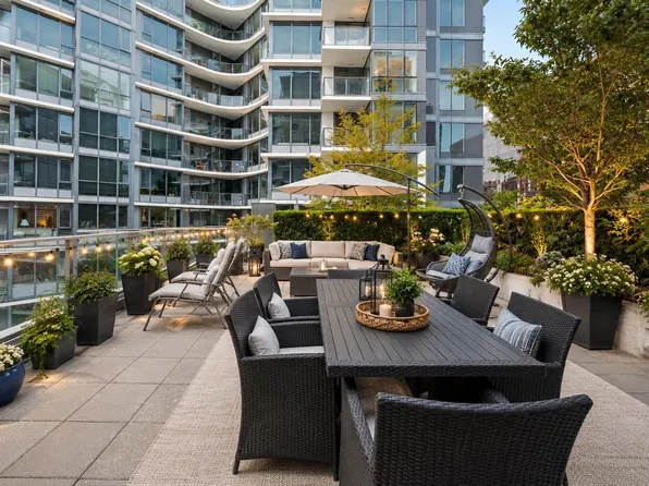 38 Smithe St #1251, Vancouver, BC V6B 0P3