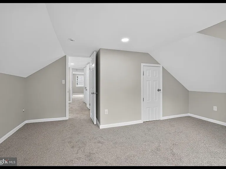 1021 Beeson Ave — Photo 13