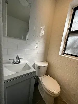 Rented by Peter R. Hungerford, LREB | media 17