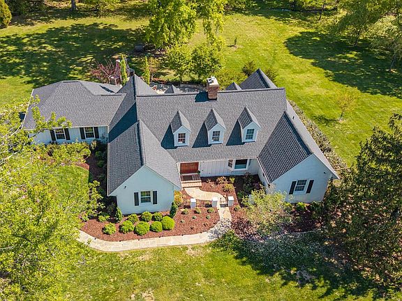 3rd image of 3513 Woolman Dr