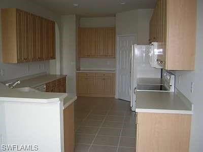 4th image of 5611 Chelsey Ln APT 203