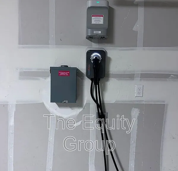 1336 W Porter Ct — Photo 2