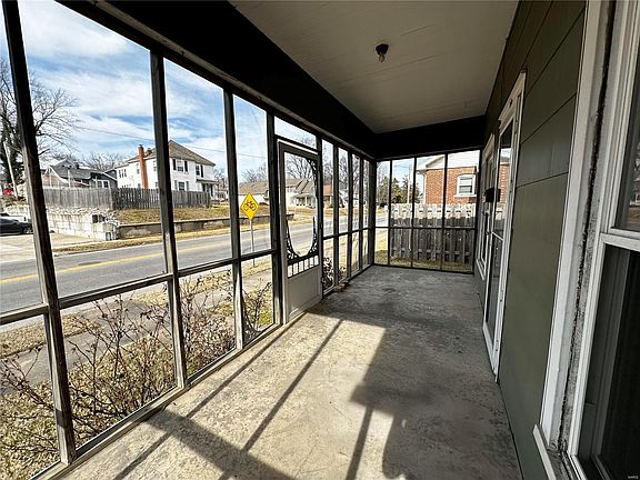 4th image of 12 N West End Blvd