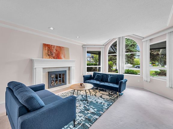 4th image of 5446 Lackner Cres