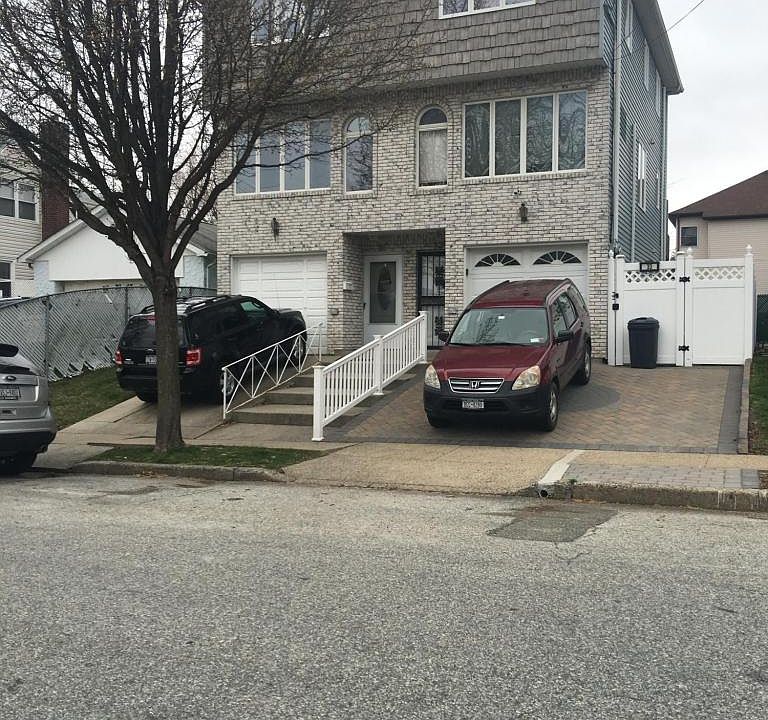 1st image of 35 Bear St