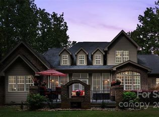 1878 Miners Creek Dr, Lincolnton, NC 28092