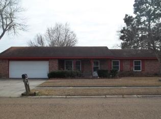 1605 Plough St, Deridder, LA 70634