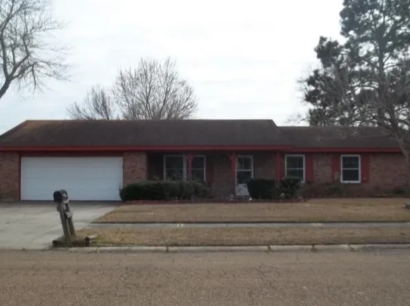 1605 Plough St, Deridder, LA 70634
