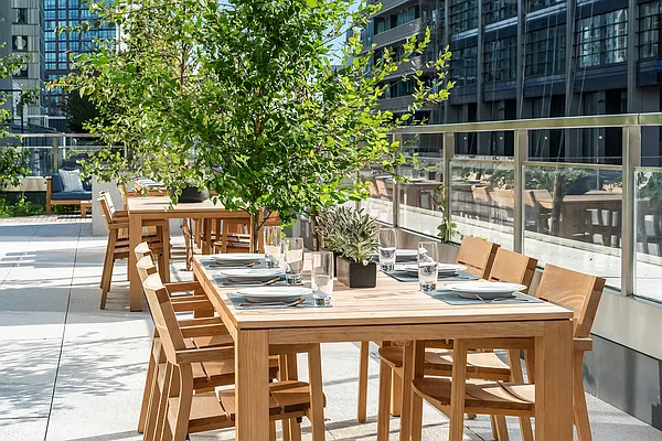 Rented by Extell Marketing Group LLC | media 59