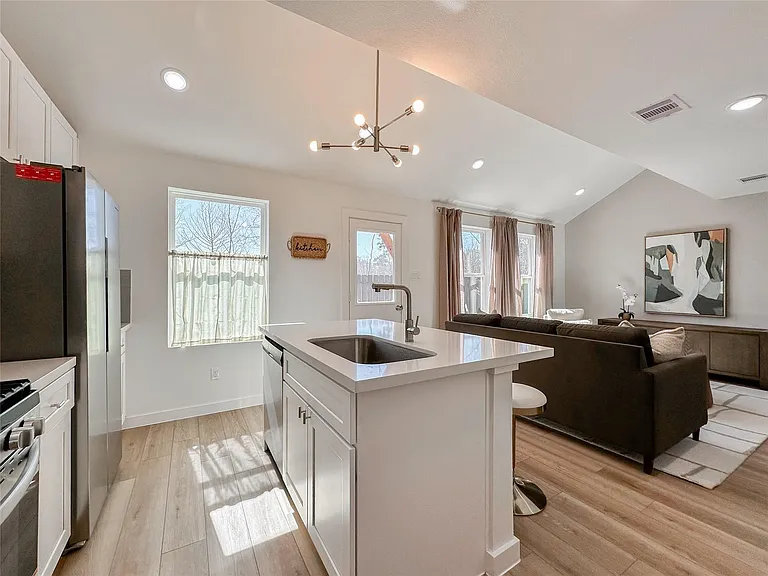 2710 Discovery Trails Ct — Photo 17