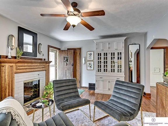 2nd image of 5114 Erskine St