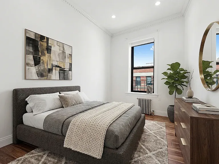 102 Christopher St #2DD — Photo 3