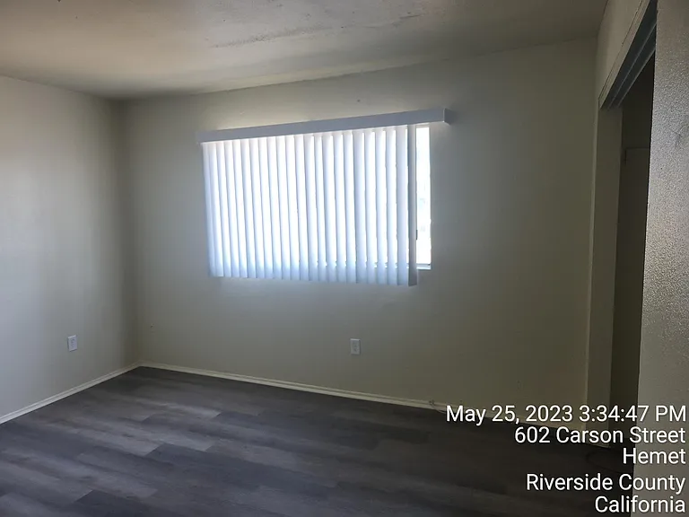 602 Carson St — Photo 9