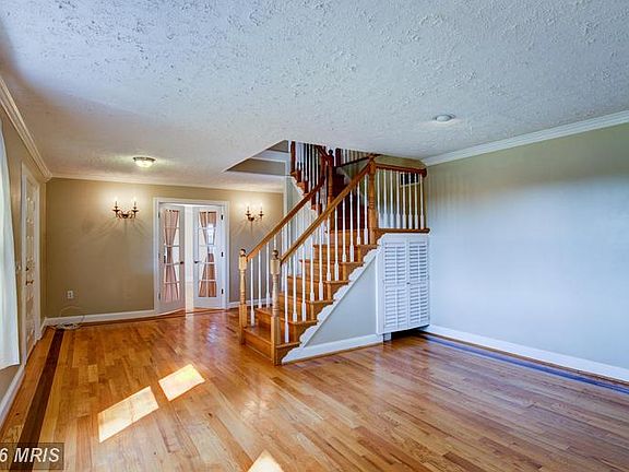 4th image of 125 Rose Hill Cir