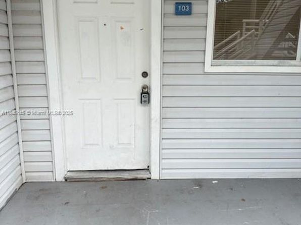 3425 NW 44th St APT 103