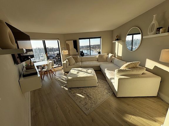 2nd image of 123 Mamaroneck Ave APT 410