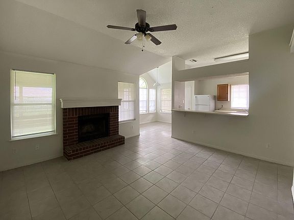 3rd image of 2707 Starling Dr