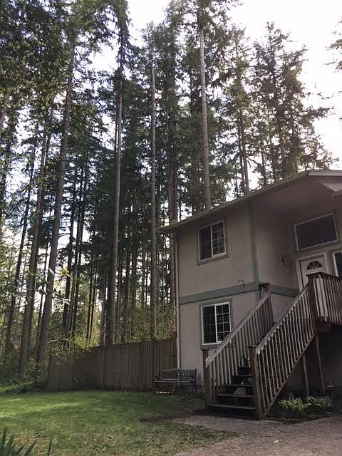 1st image of 17319 E View Ln SE