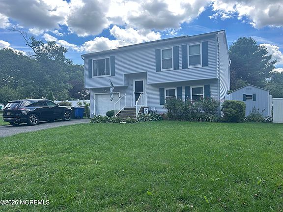 3rd image of 15 Barre Drive
