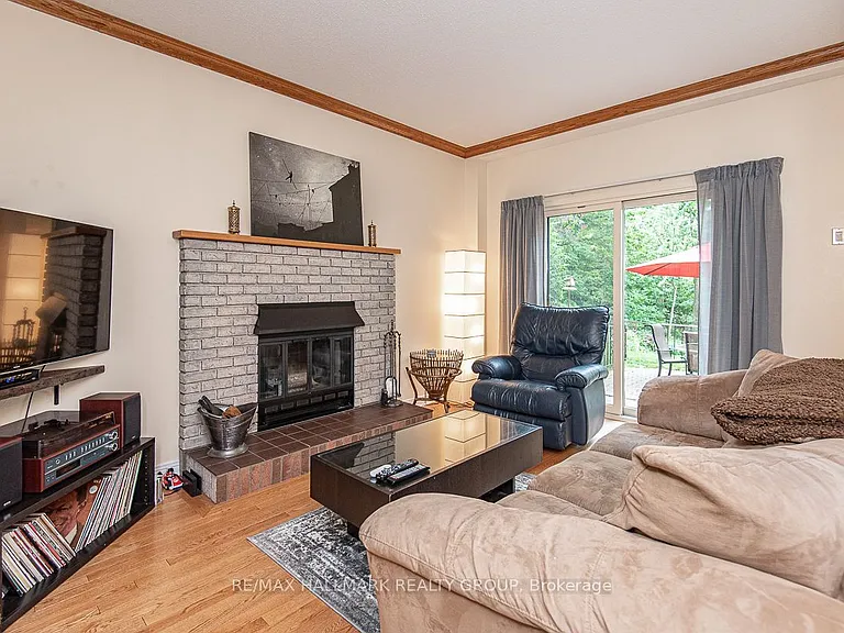 18 Hesse Cres — Photo 6