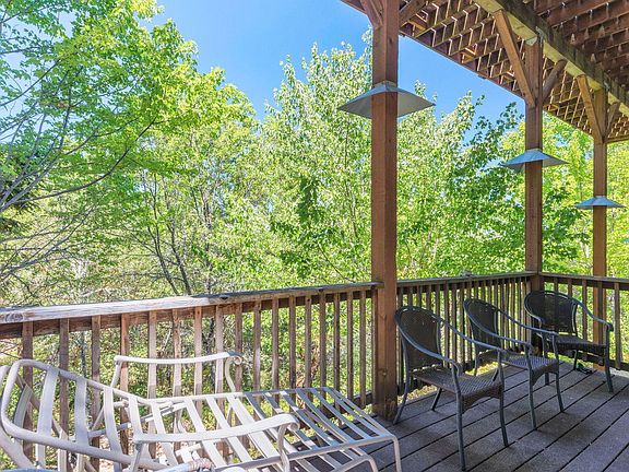 5th image of 355 Madrone Ridge Dr