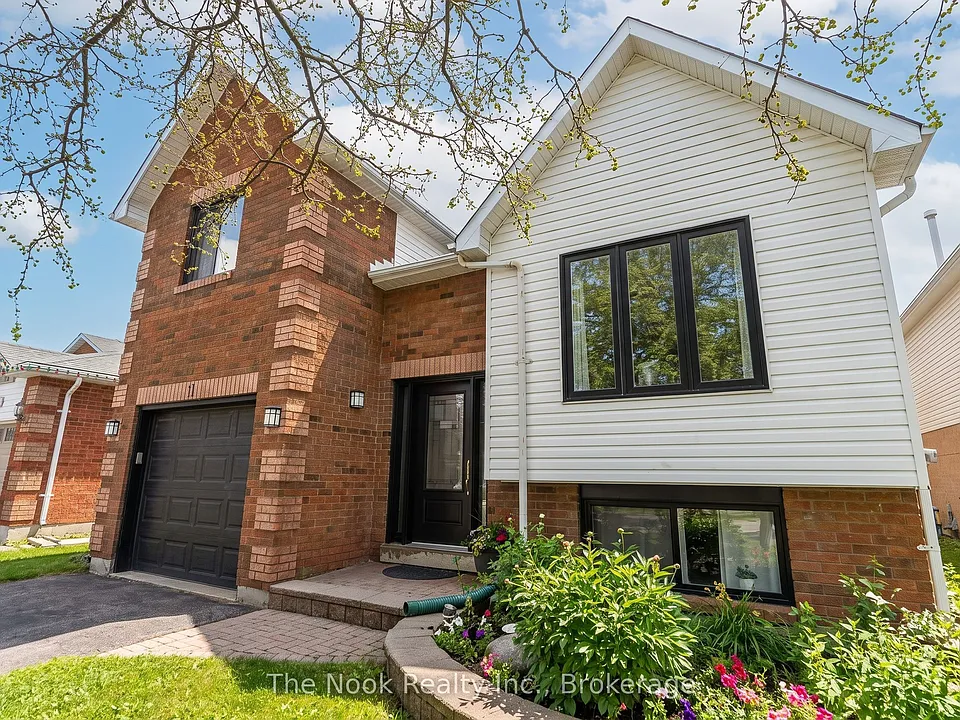11 Jollow Dr #MAIN UPPER