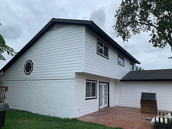 5th image of 250 Edgewood Dr