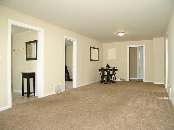 2nd image of 219 E Division St