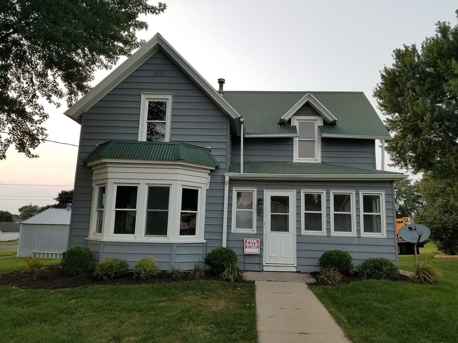 301 5th Ave NE, Farley, IA 52046 Zillow