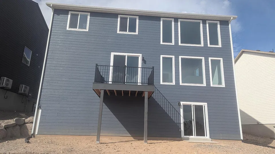 4 bed, 2.5 bath, 2435 sqft, $2,850 — Photo 2