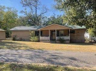55 Stafford Ln, Saltillo, TN 38370