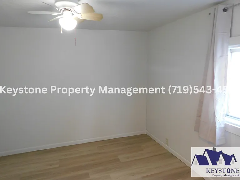 706 W Adams Ave — Photo 7