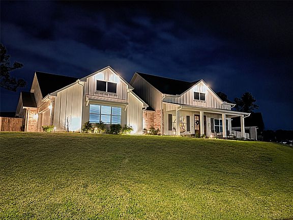 2nd image of 40864 Wesson Ln