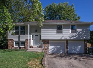 3305 W Winchester Rd, Springfield, MO 65807