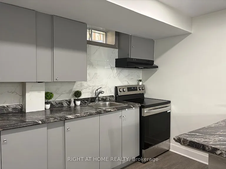 65 Mildenhall Pl #BASEMENT — Photo 3