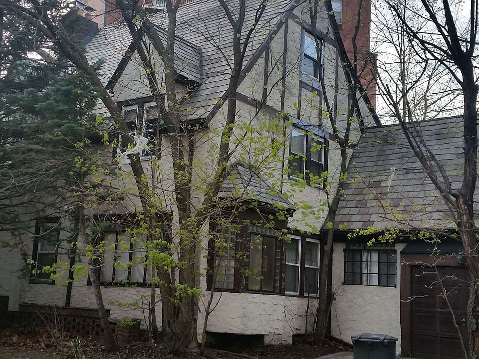 2nd image of 11617 Grosvenor Ln