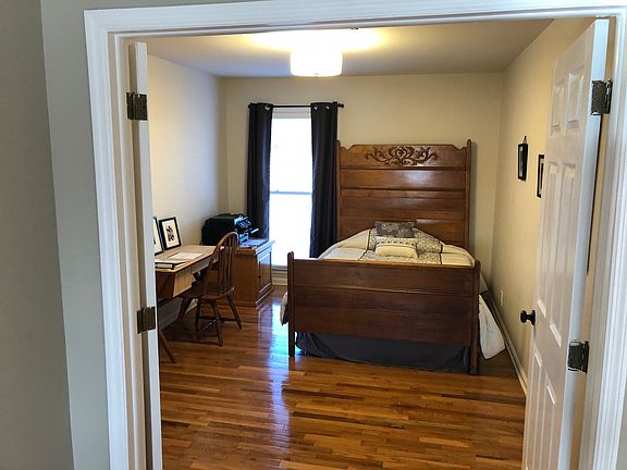 5th image of 720 Riverview Dr