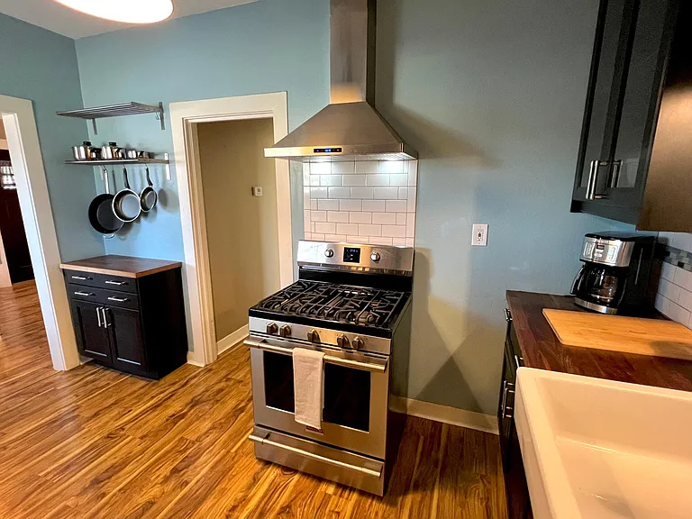 350 N 15th St — Photo 5